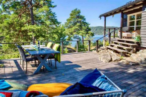 Kunstnerhytte med panoramautsikt på Furuholmen